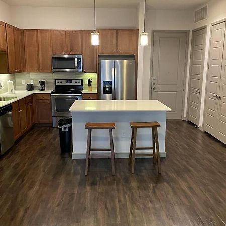 Downtown Living 1Br W/ Free Parking Garage Apartment Houston Exterior foto