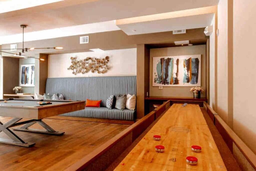 Downtown Living 1Br W/ Free Parking Garage Apartment Houston Exterior foto