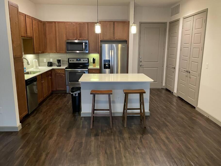Downtown Living 1Br W/ Free Parking Garage Apartment Houston Exterior foto