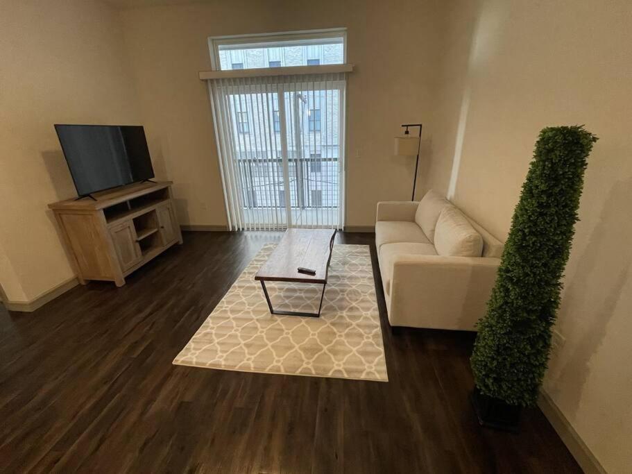 Downtown Living 1Br W/ Free Parking Garage Apartment Houston Exterior foto