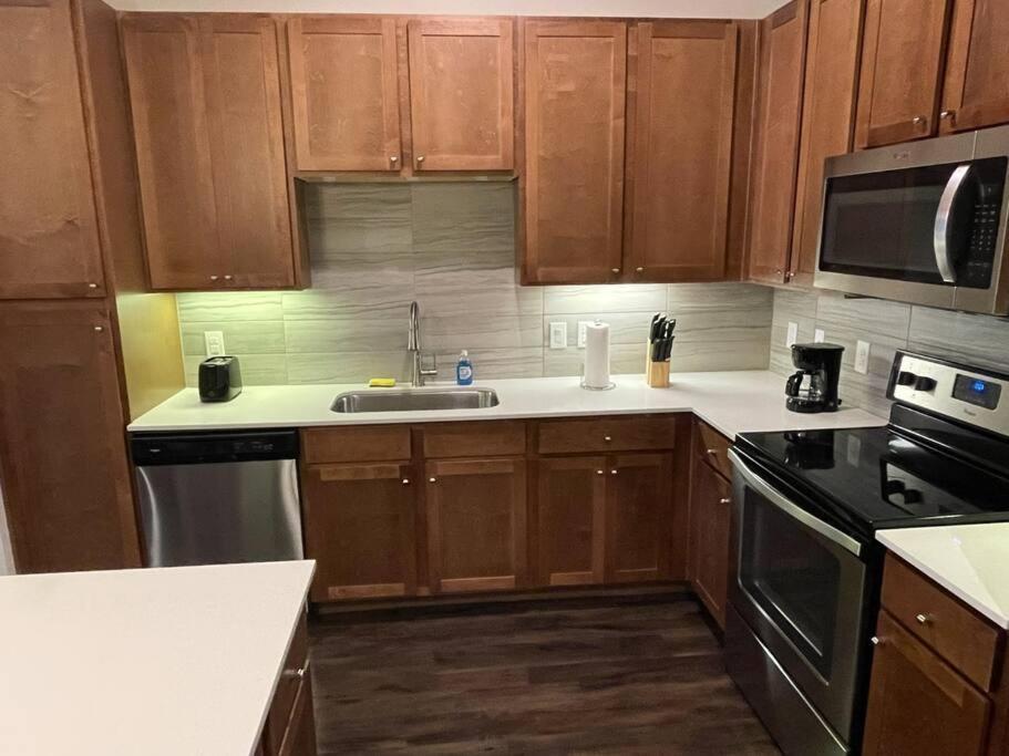 Downtown Living 1Br W/ Free Parking Garage Apartment Houston Exterior foto