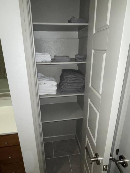 Downtown Living 1Br W/ Free Parking Garage Apartment Houston Exterior foto